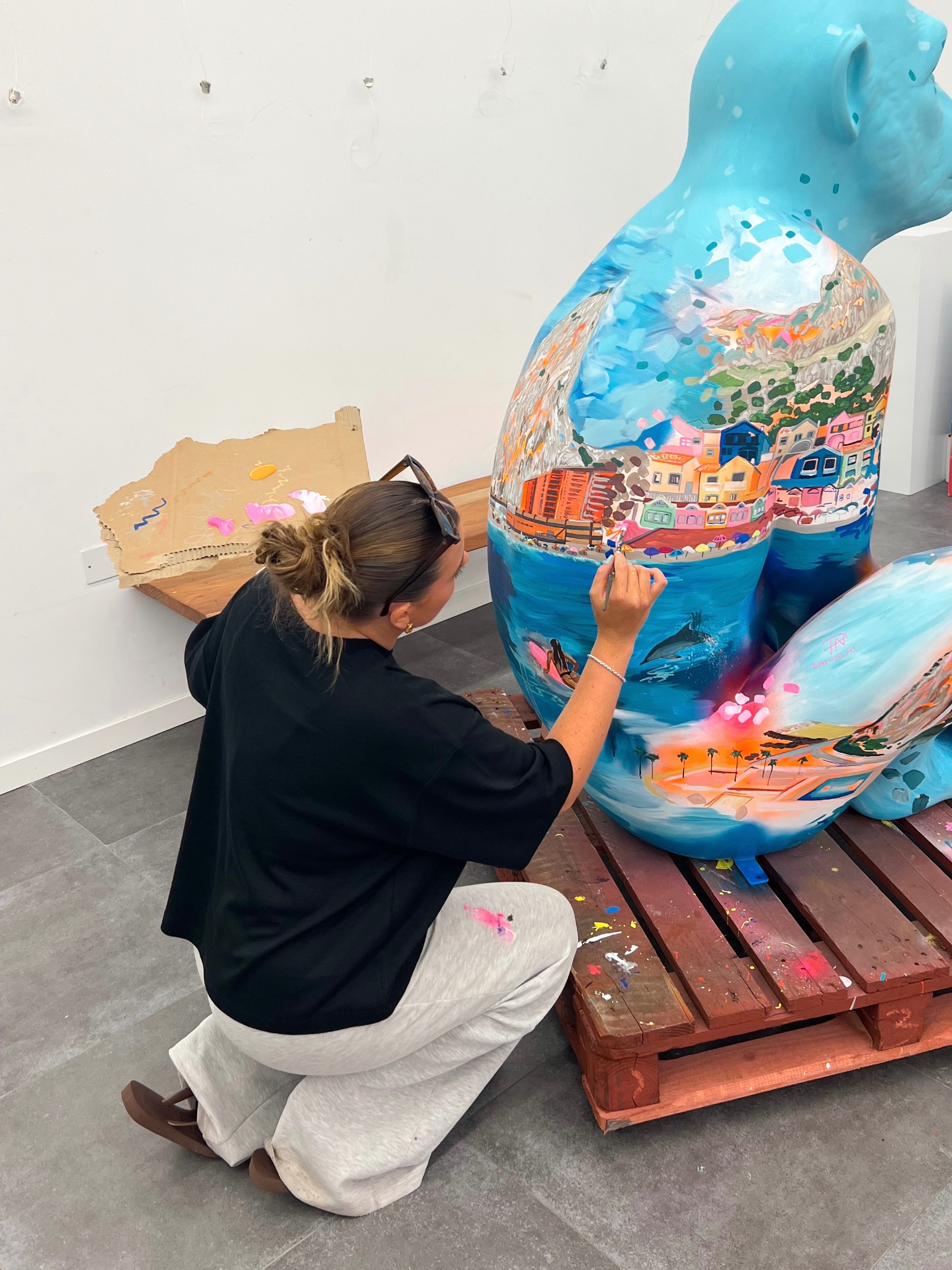 Phoebe painting Gibraltar's beaches and pastel townscape in detail